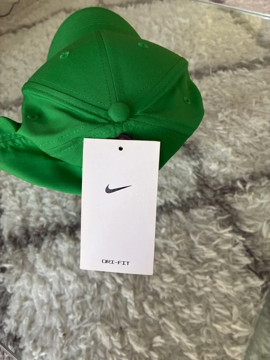 Classic Solid Green Nike Baseball Cap - Picture 4 of 4